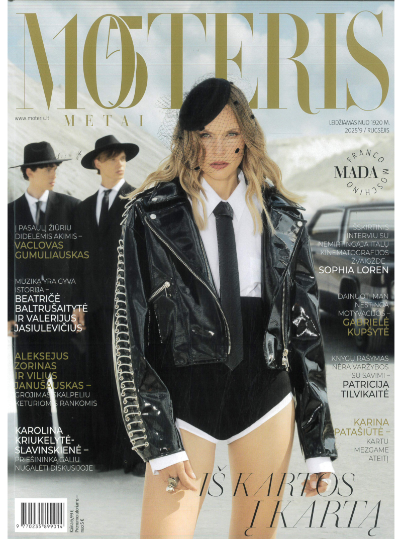 Moteris1{IMAGE}