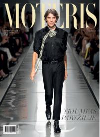 Moteris1{IMAGE}